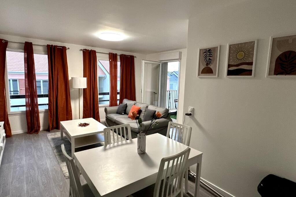 Appartement Cozy - Quartier Residentiel Melun Bagian luar foto