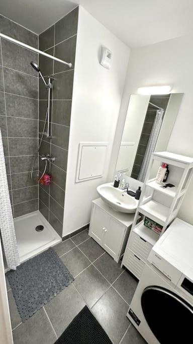 Appartement Cozy - Quartier Residentiel Melun Bagian luar foto