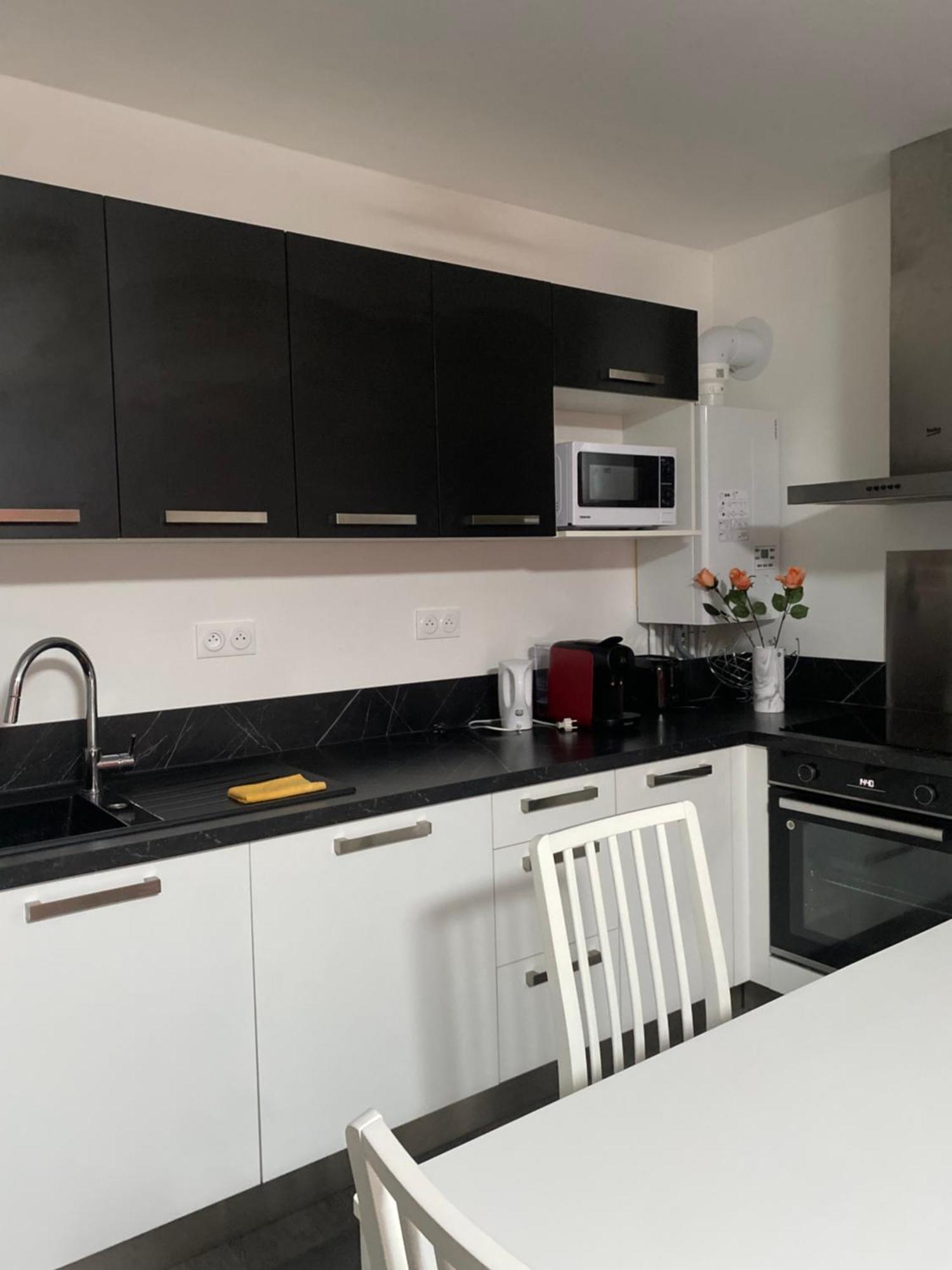 Appartement Cozy - Quartier Residentiel Melun Bagian luar foto
