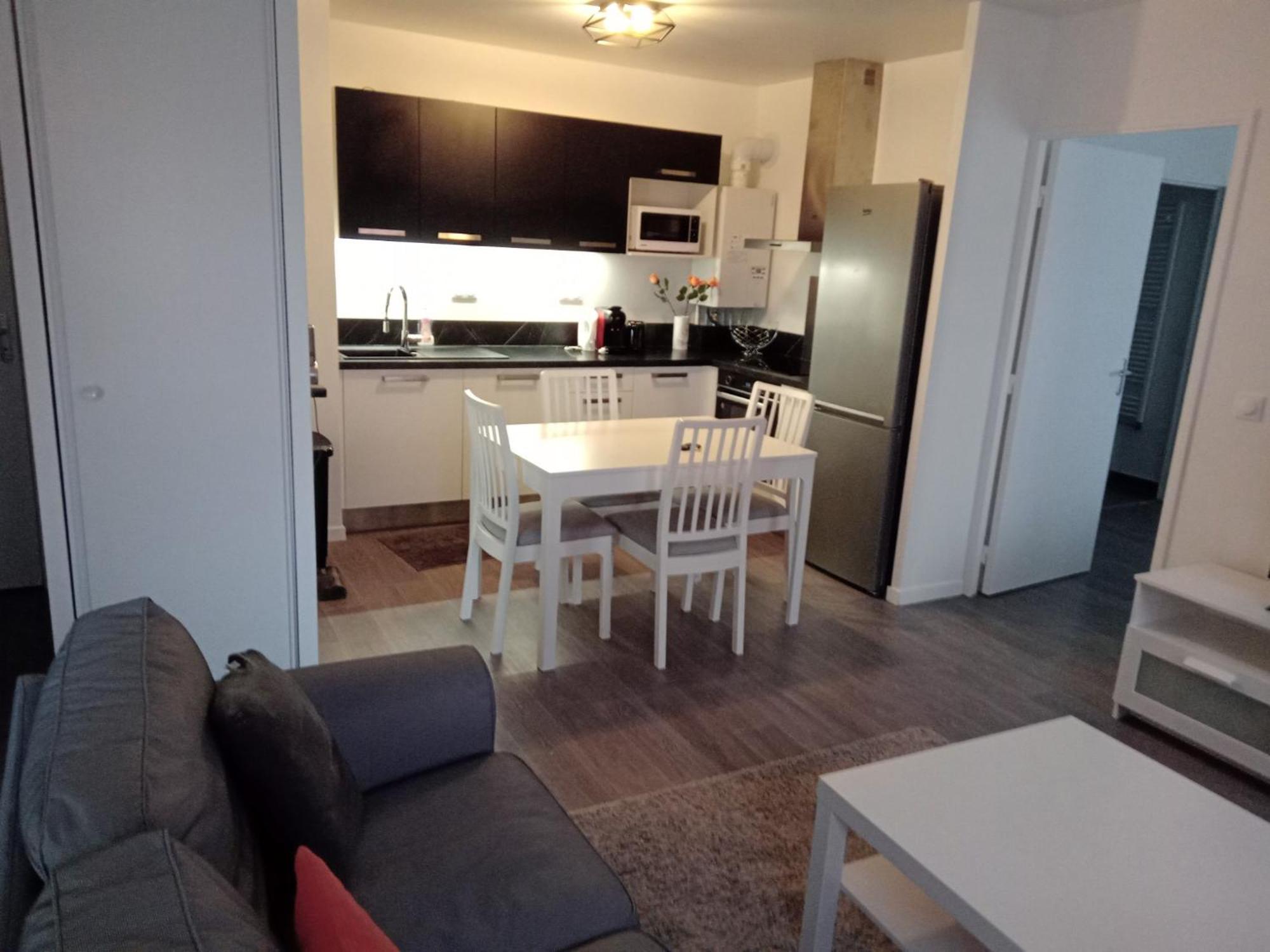 Appartement Cozy - Quartier Residentiel Melun Bagian luar foto