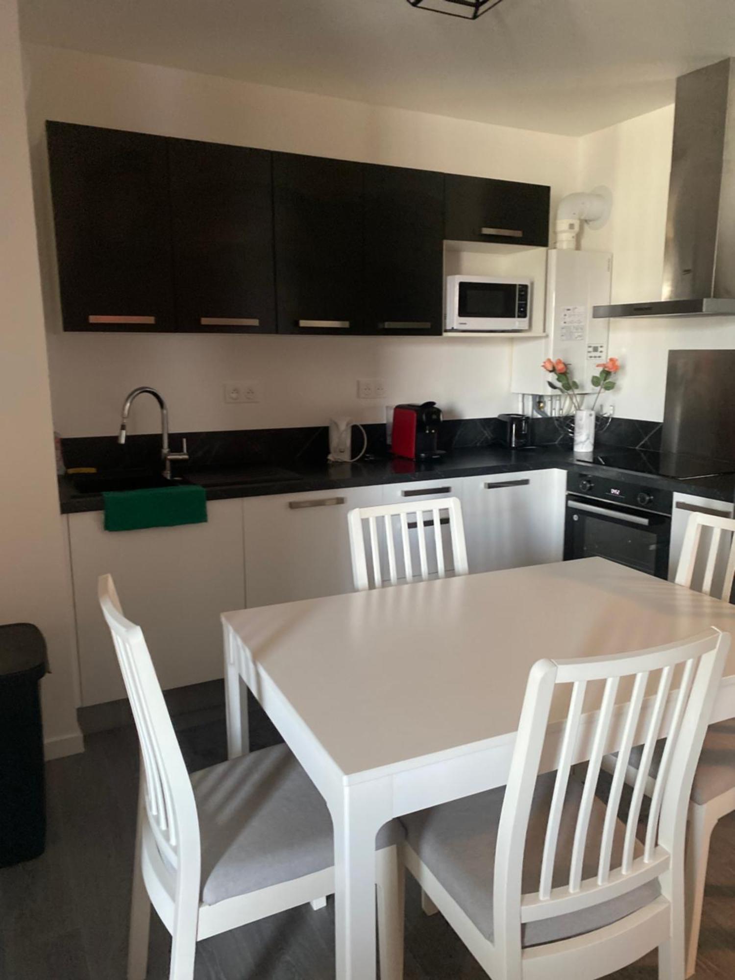Appartement Cozy - Quartier Residentiel Melun Bagian luar foto